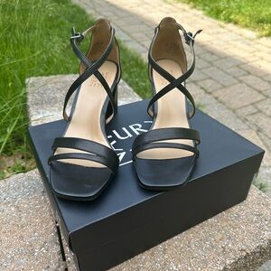 Black Naturalizer heels